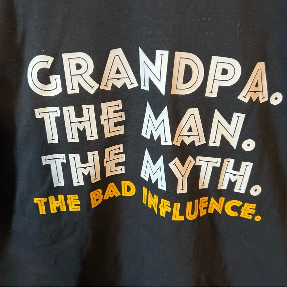 Black Graphic T-Shirt - Grandpa The Man The Myth - Picture 2 of 4